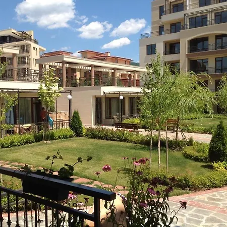 شقة Charming Studio In A With A Pool سفيتي فلاس