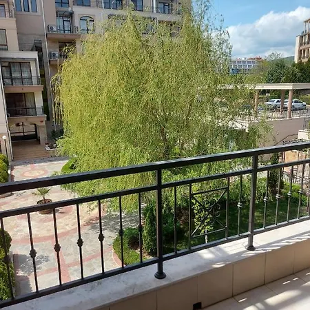 Charming Studio In A With A Pool شقة سفيتي فلاس