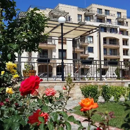 Charming Studio In A With A Pool * سفيتي فلاس